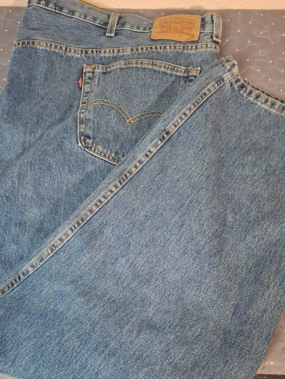 Levi's 550 Men's Blue Jeans size 52 x 32